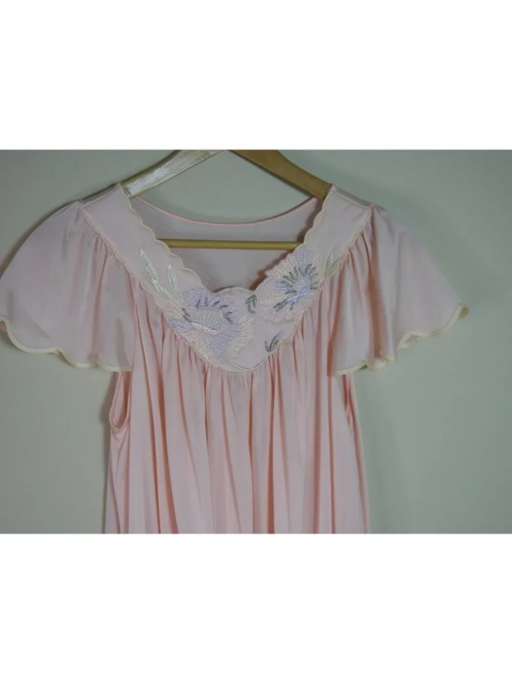 Vintage Shadowline Pink Embroidered Flutter Sleeve Nightgown Med USA Made Soft - Picture 12 of 13